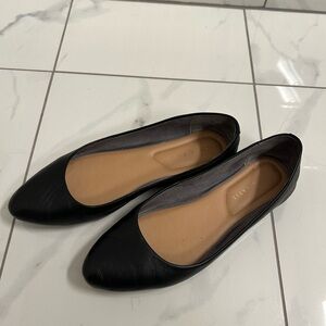 Black leather Astor flat